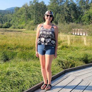 Meet your Posher, Julie